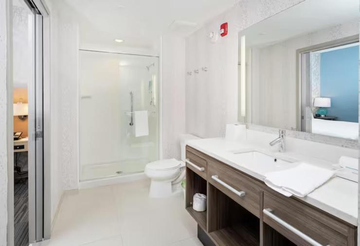 Home2 Suites By Hilton Newark Airport Exteriör bild